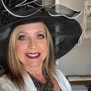 Meet your Posher, Renee